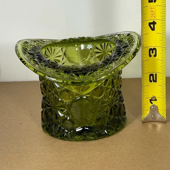 Vintage Fenton Large Top Hat Daisy Button Avocado Green Glass Vase 3.5" tall B50 - Picture 2 of 8